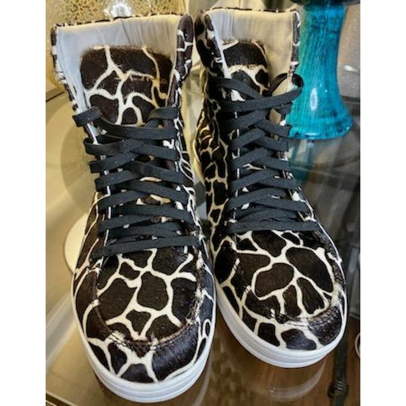 Jump New York Sullivan 24 Giraffe Print Leather High Top Sneakers - Picture 4 of 6